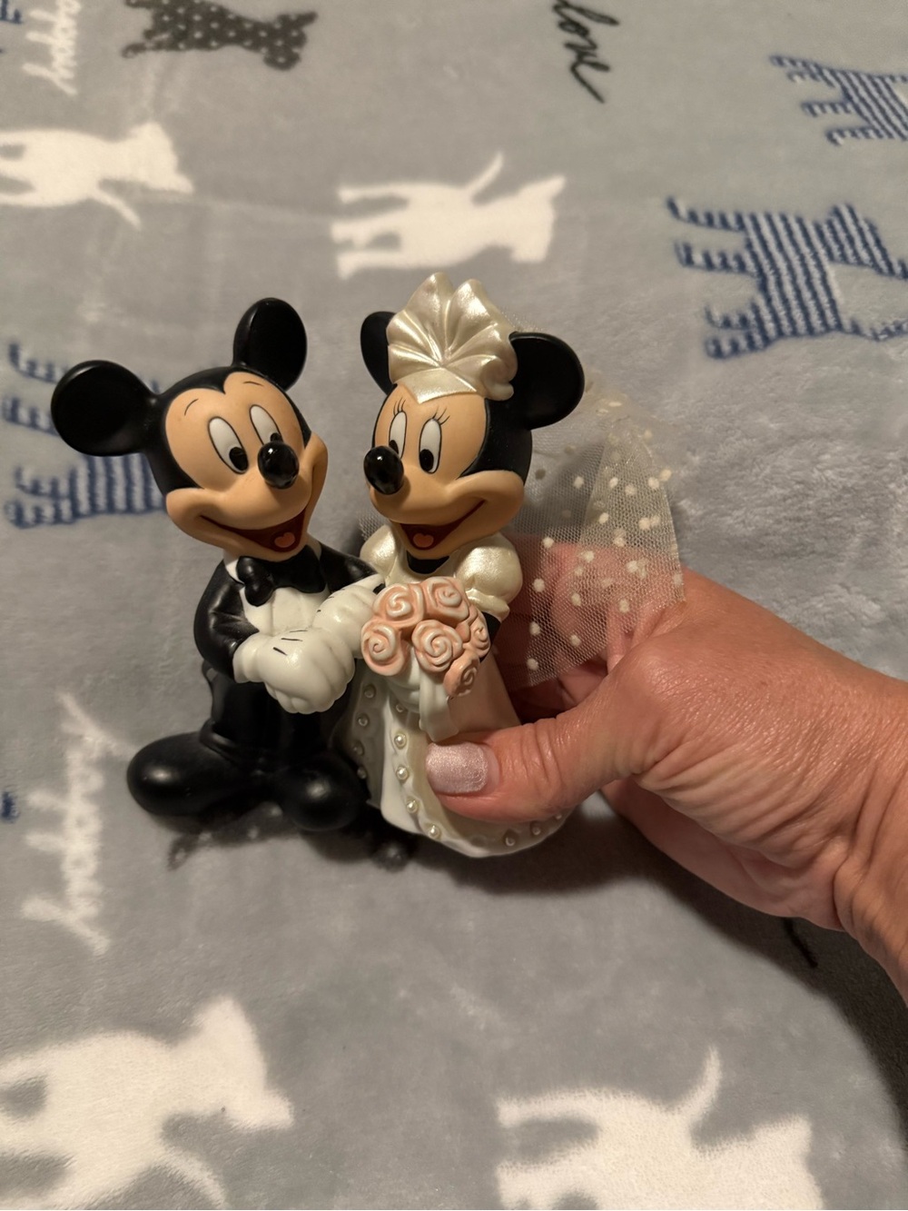 Disney Wedding Mickey & Minnie Figurine - Black, White, Cream, Pink